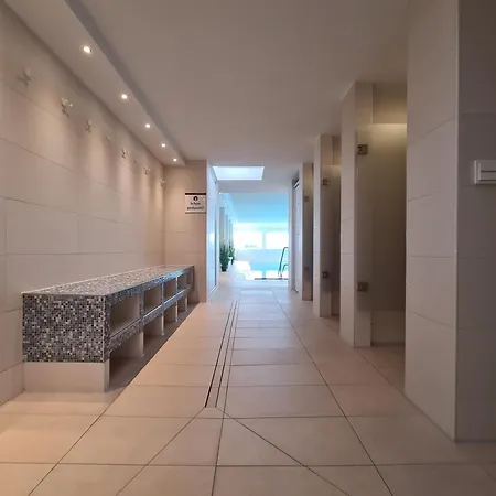 Terrassenhaus, 81 Appartamento *